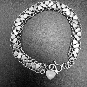 Unsigned 925 Sterling Silver Bracelet Vintage Hearts Mesh Silver 6.75"